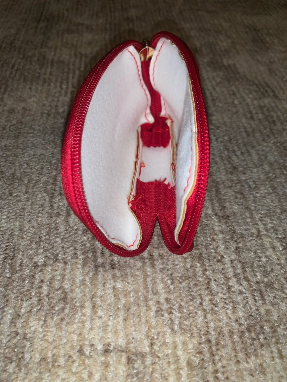Steve Madden Red Key Pouch Accessory - Picture 6 of 8